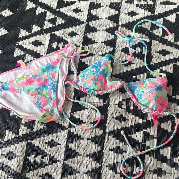 Victoria's Secret Other - Victoria's Secret Vibrant Floral Bikini Top   D